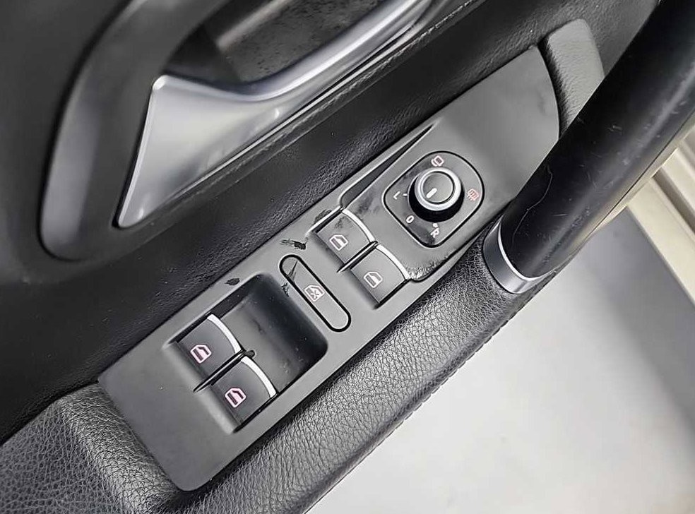 폭스바겐 CC 2.0 TSI 사진 17