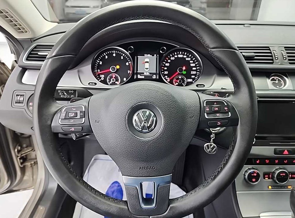 폭스바겐 CC 2.0 TSI 사진 9