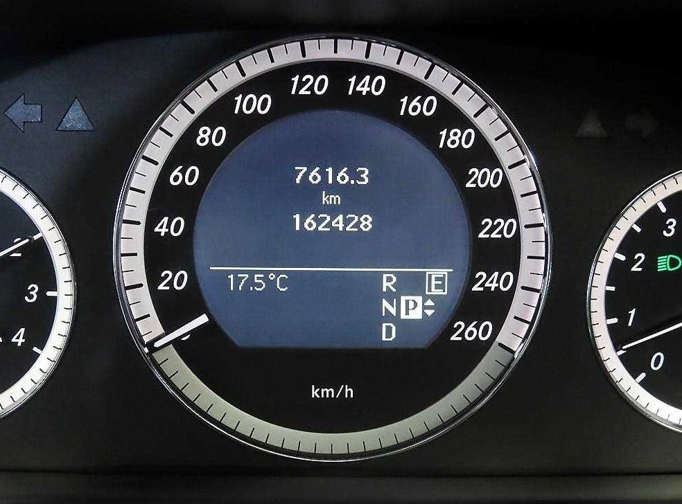 벤츠 E 클래스 E300 엘레강스 사진 9
