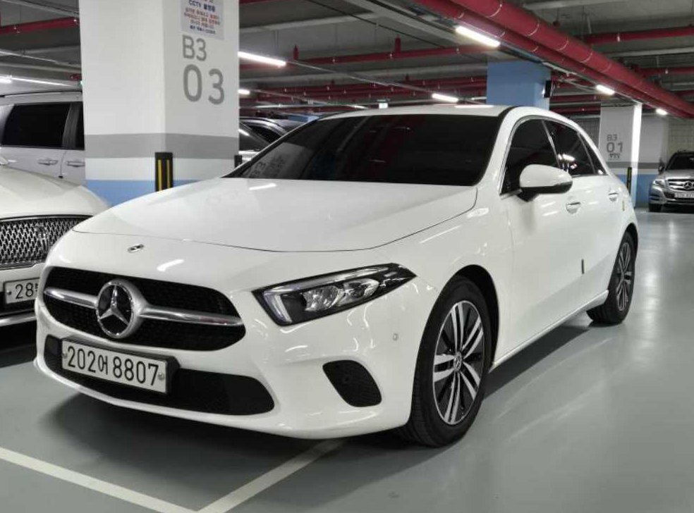 벤츠 A 클래스 A220 해치백 사진 2
