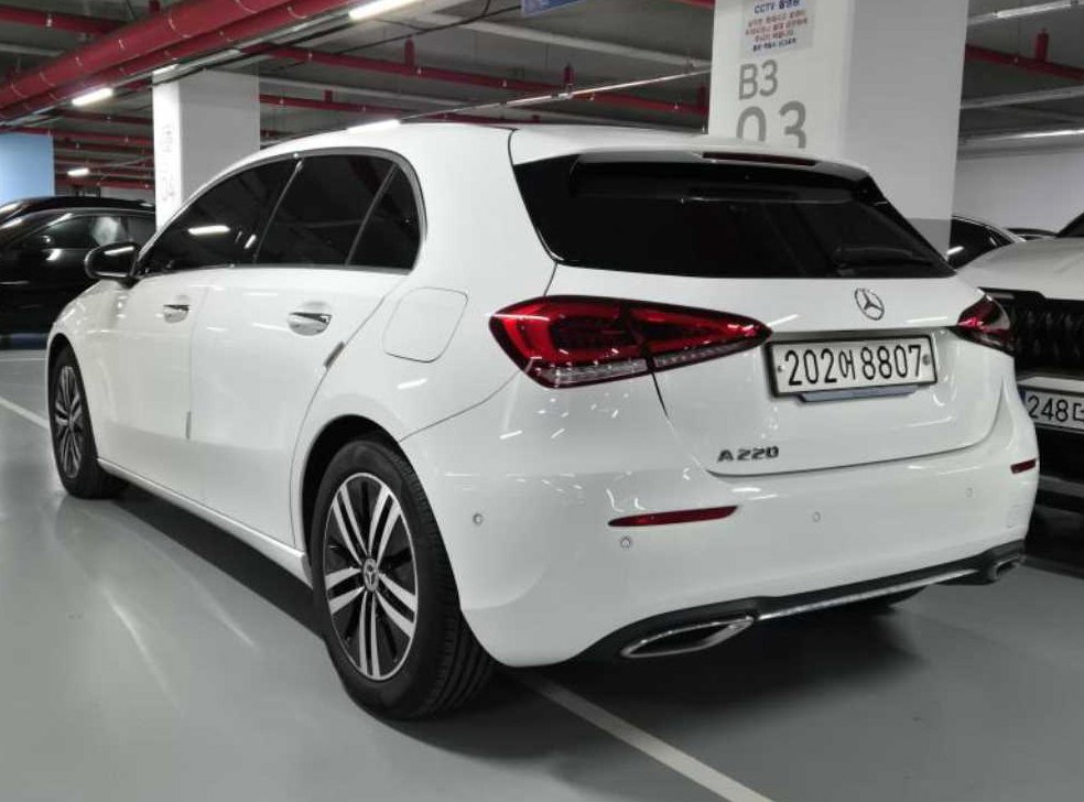 벤츠 A 클래스 A220 해치백 사진 3