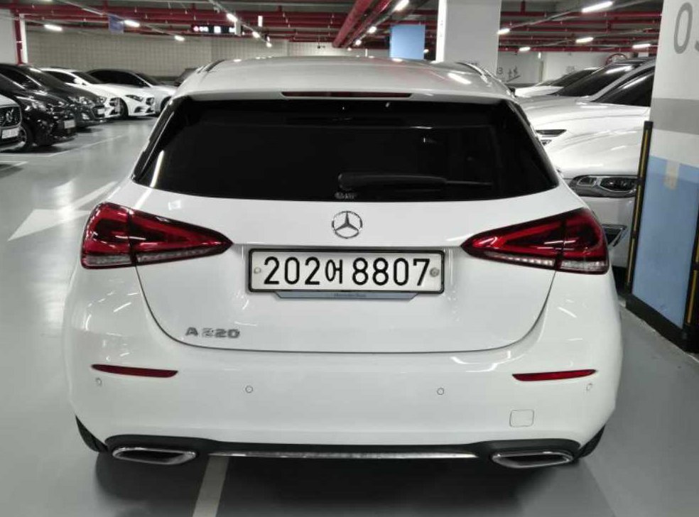 벤츠 A 클래스 A220 해치백 사진 4