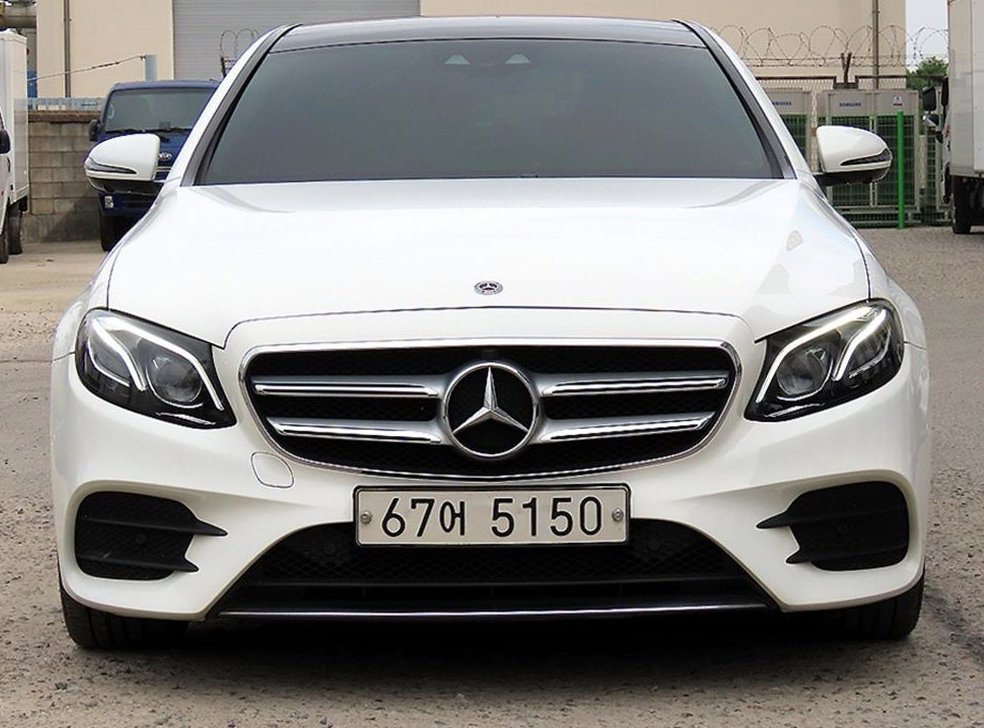 벤츠 E 클래스 E300 AMG LINE