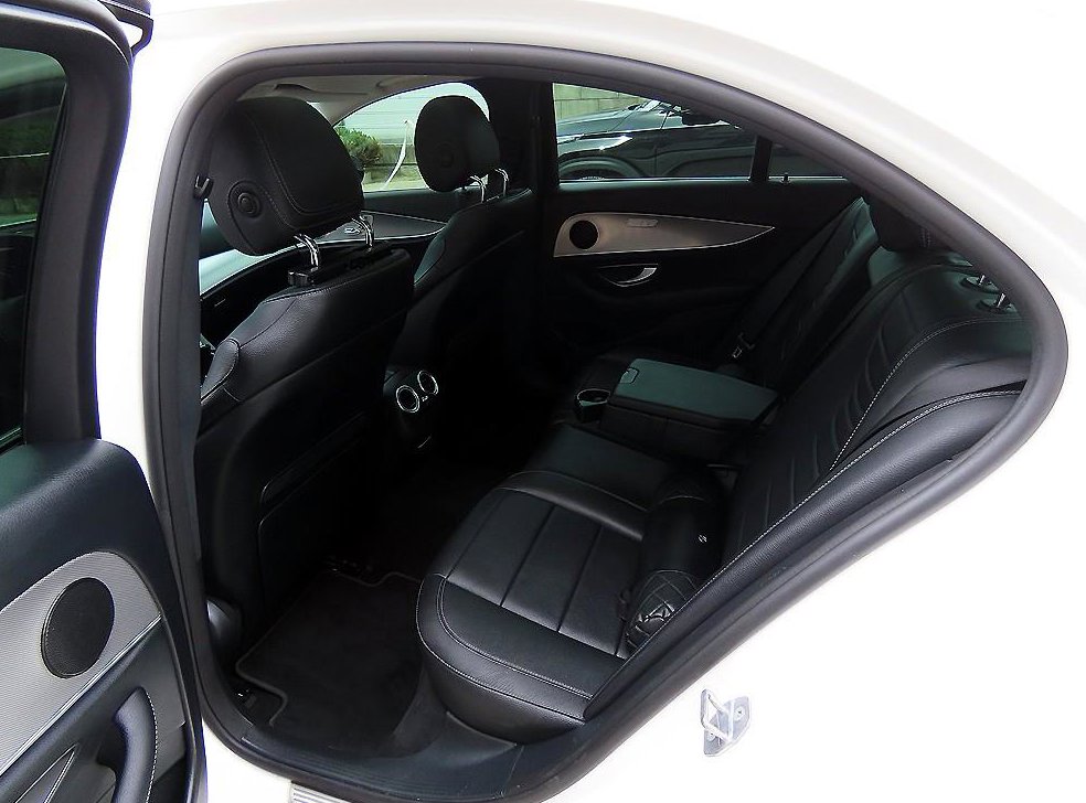 벤츠 E 클래스 E300 AMG LINE 사진 6