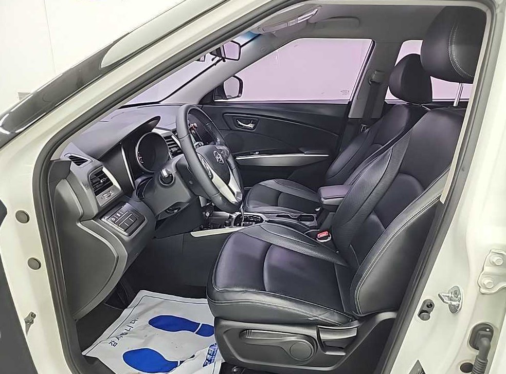 KG모빌리티(쌍용)  티볼리 가솔린 2WD 1.6 VX 사진 11