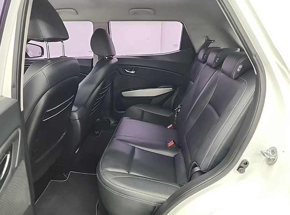 KG모빌리티(쌍용)  티볼리 가솔린 2WD 1.6 VX 사진 12