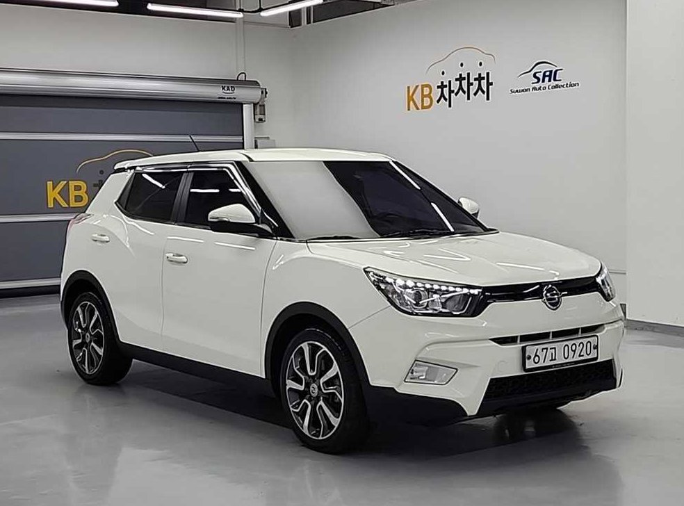 KG모빌리티(쌍용)  티볼리 가솔린 2WD 1.6 VX 사진 4