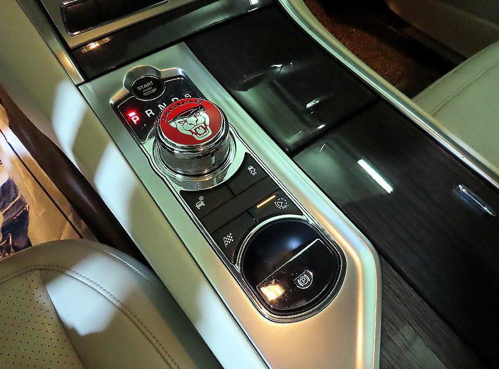 재규어 XF 5.0 SC 사진 12