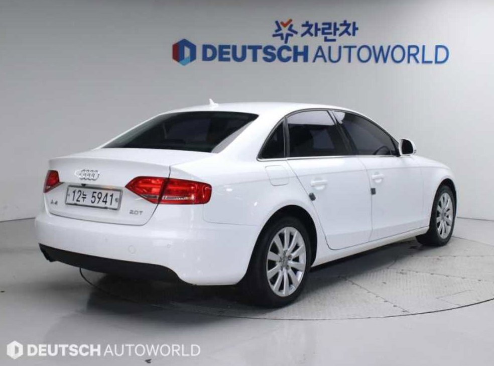 아우디 A4 2.0 TFSI 콰트로 사진 2