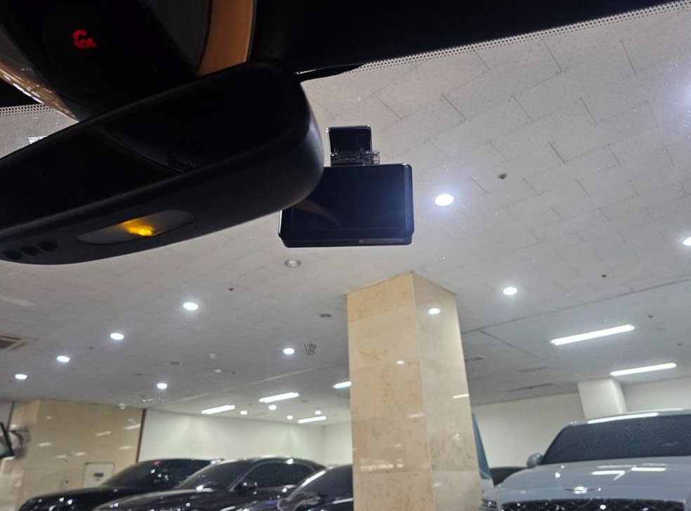벤츠 E 클래스 E63 AMG 사진 18