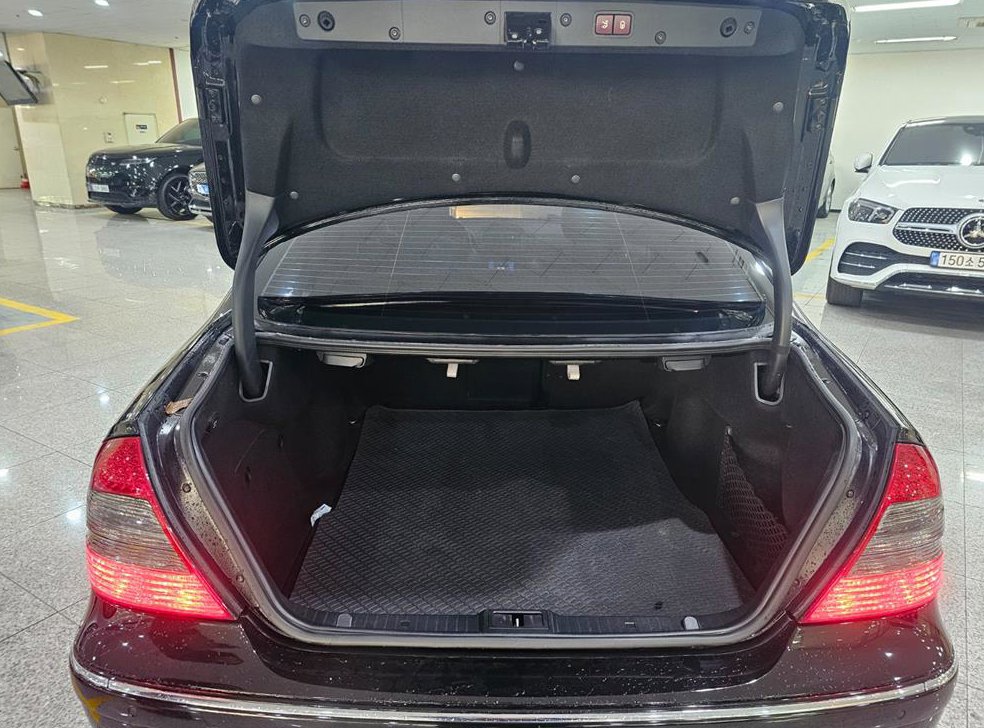 벤츠 E 클래스 E63 AMG 사진 19