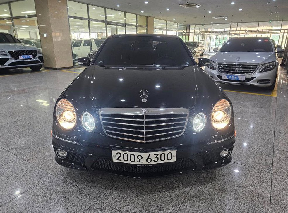 벤츠 E 클래스 E63 AMG 사진 2