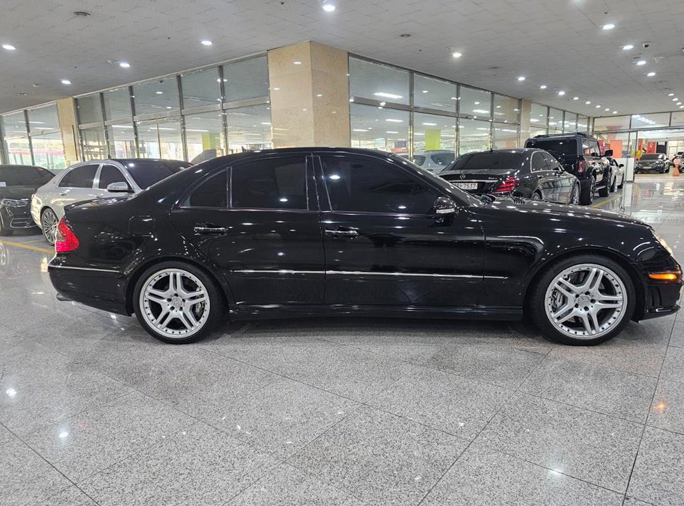 벤츠 E 클래스 E63 AMG 사진 4