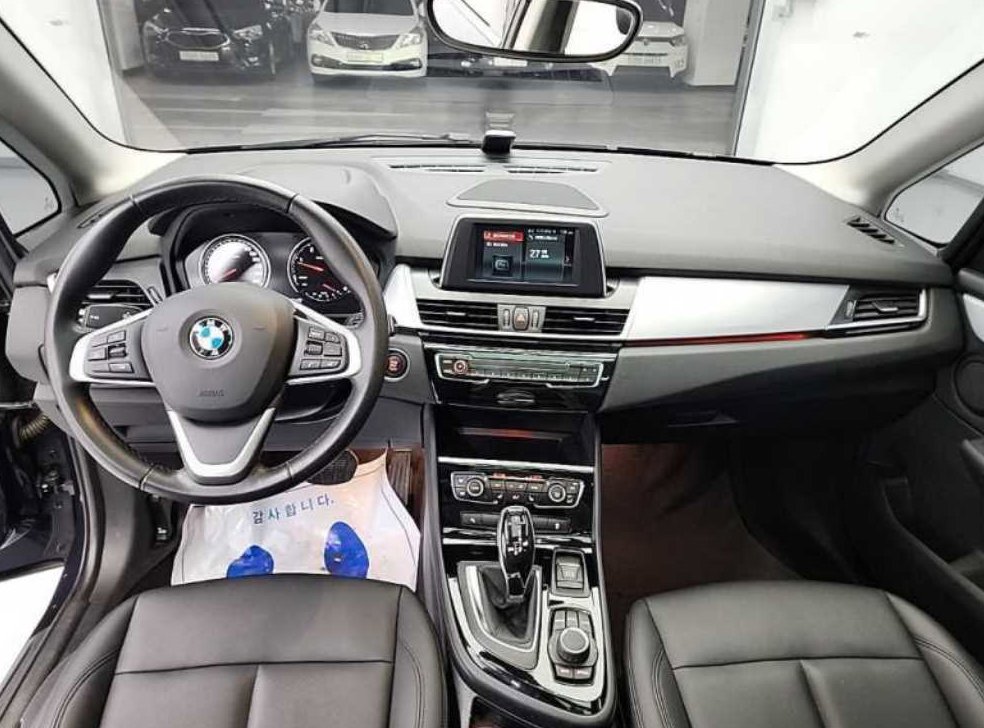 BMW 2시리즈 스포트 사진 7
