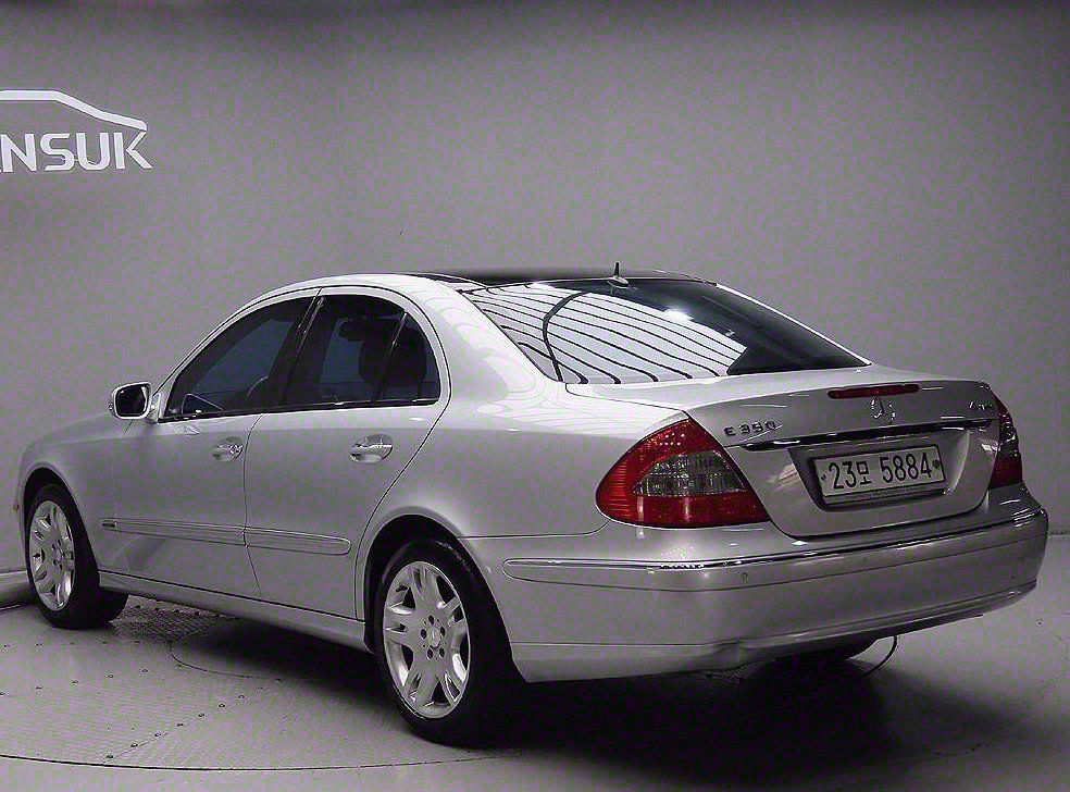 벤츠 E 클래스 E350 4MATIC 사진 3