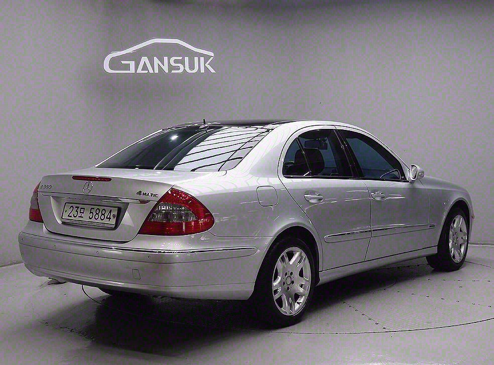 벤츠 E 클래스 E350 4MATIC 사진 4