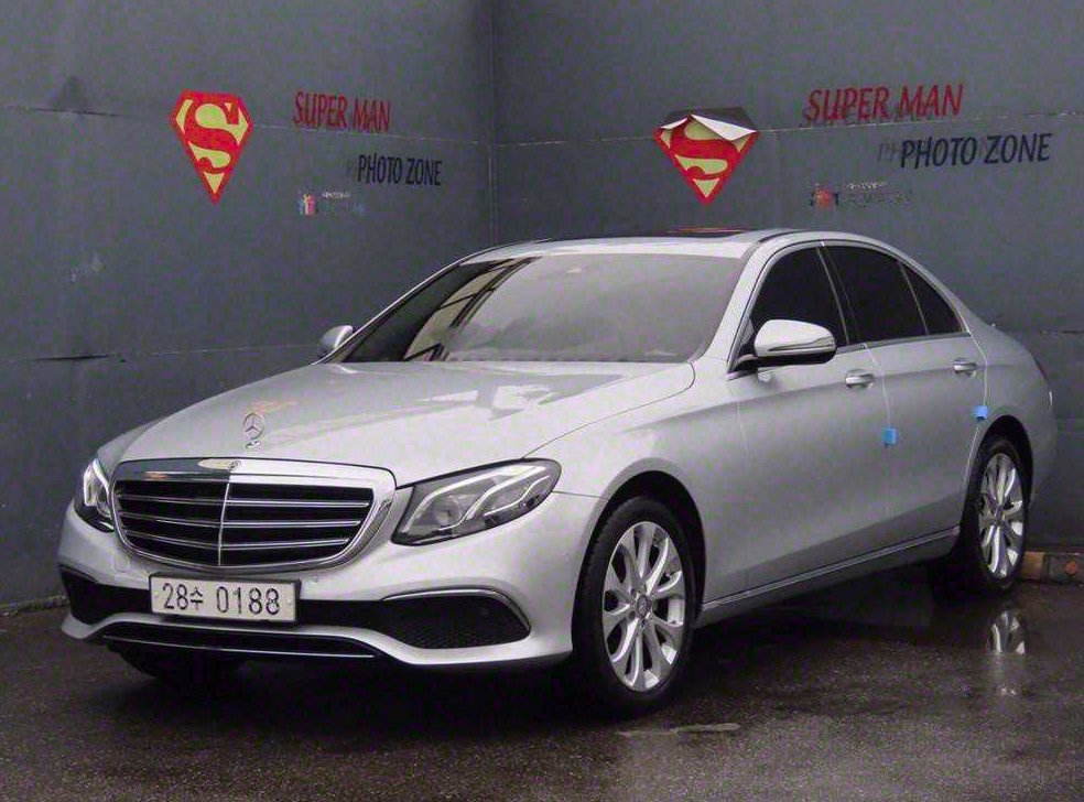 벤츠 E 클래스 E220d 익스클루시브