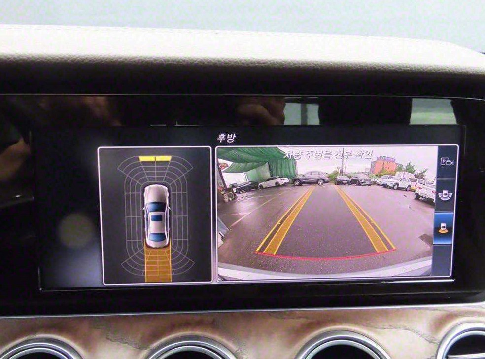 벤츠 E 클래스 E220d 익스클루시브 사진 15