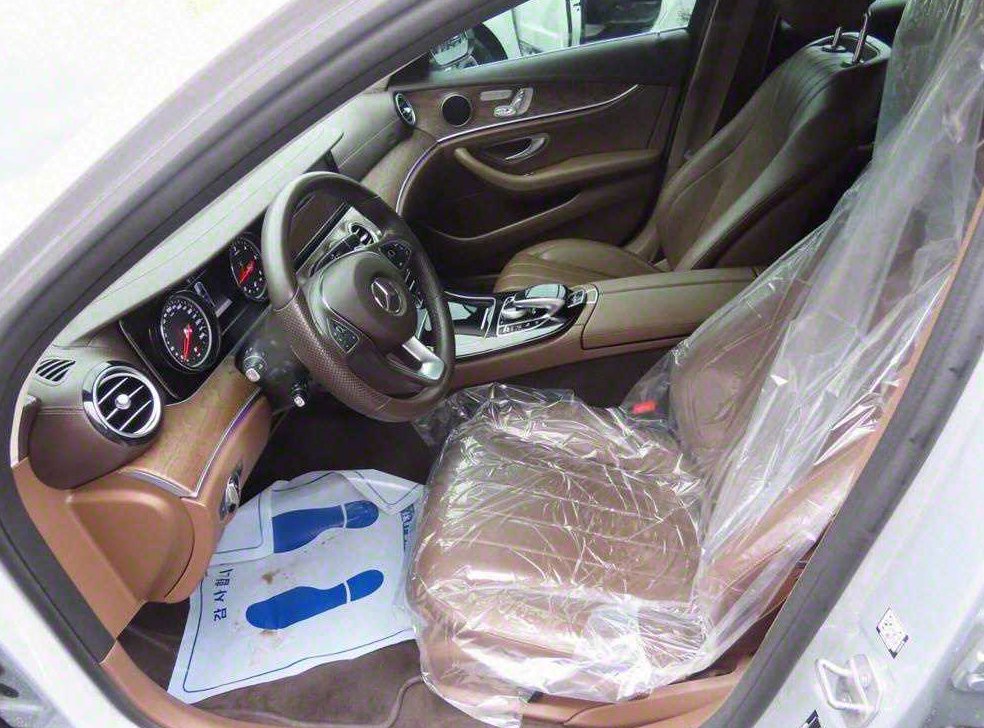 벤츠 E 클래스 E220d 익스클루시브 사진 5