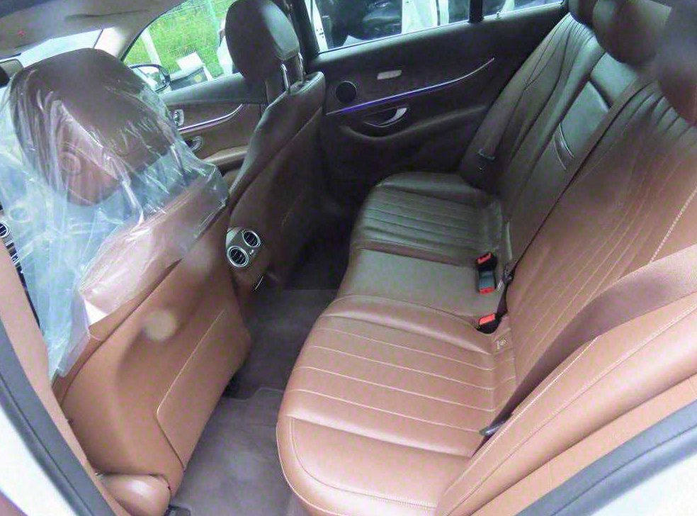 벤츠 E 클래스 E220d 익스클루시브 사진 6