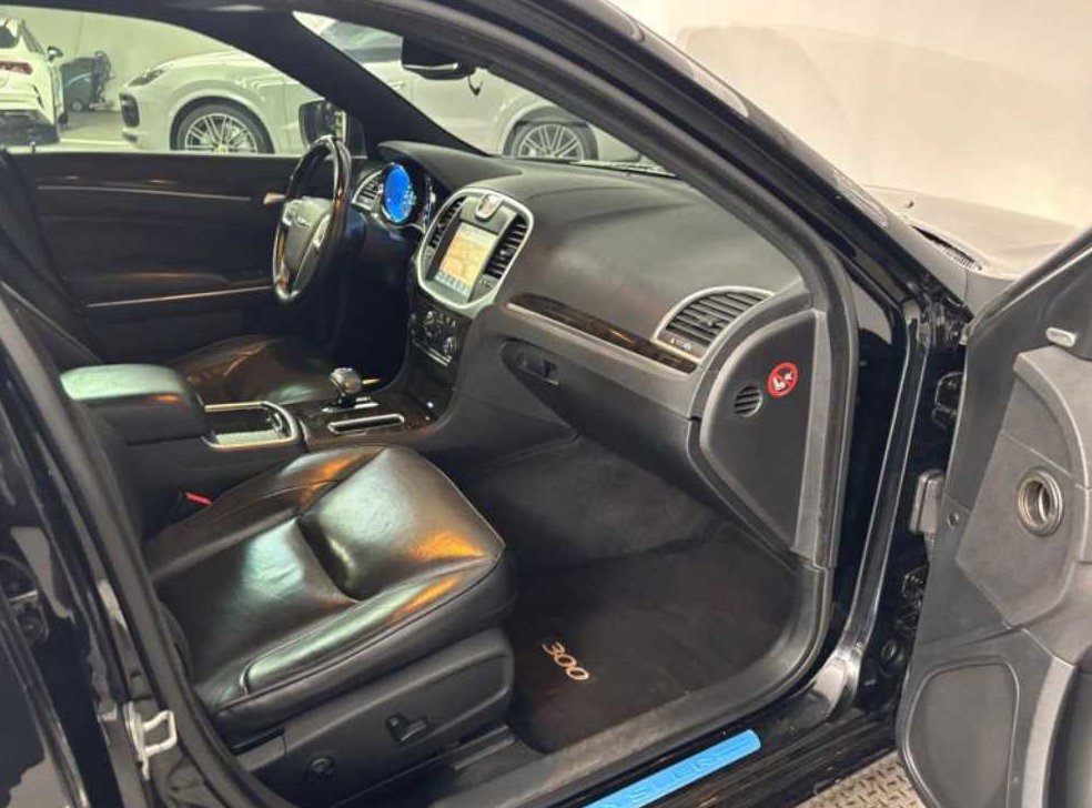 크라이슬러 300C 3.6 사진 7