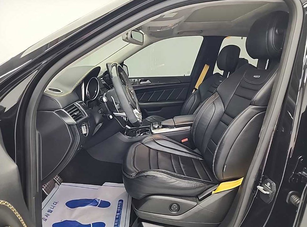 벤츠 M 클래스 ML63 AMG 사진 11