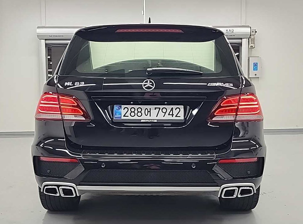 벤츠 M 클래스 ML63 AMG 사진 4
