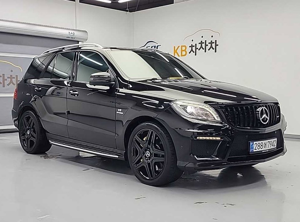 벤츠 M 클래스 ML63 AMG 사진 5