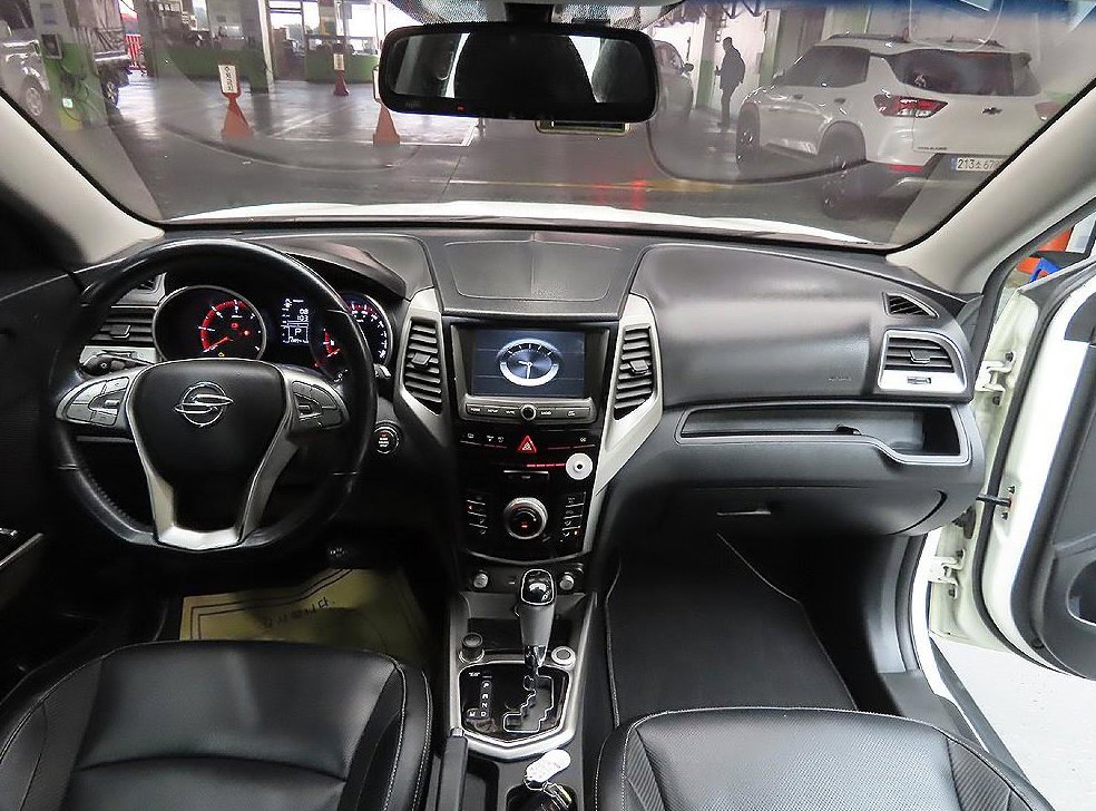 KG모빌리티(쌍용)  티볼리 디젤 2WD 1.6 VX 사진 10