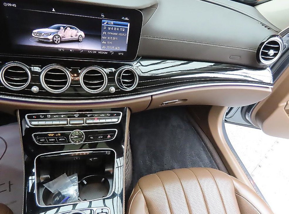 벤츠 E 클래스 E450 4MATIC 익스클루시브 사진 14