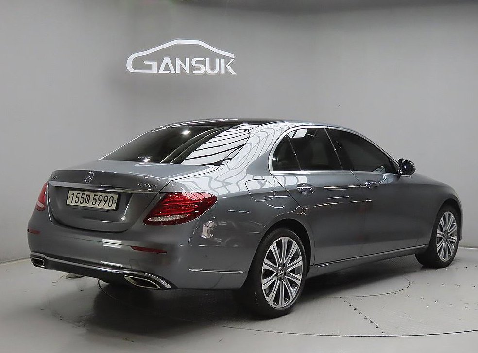 벤츠 E 클래스 E450 4MATIC 익스클루시브 사진 4