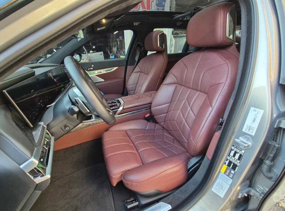 BMW i7 xDrive 60 M 스포츠 이그제큐티브 팩 사진 12