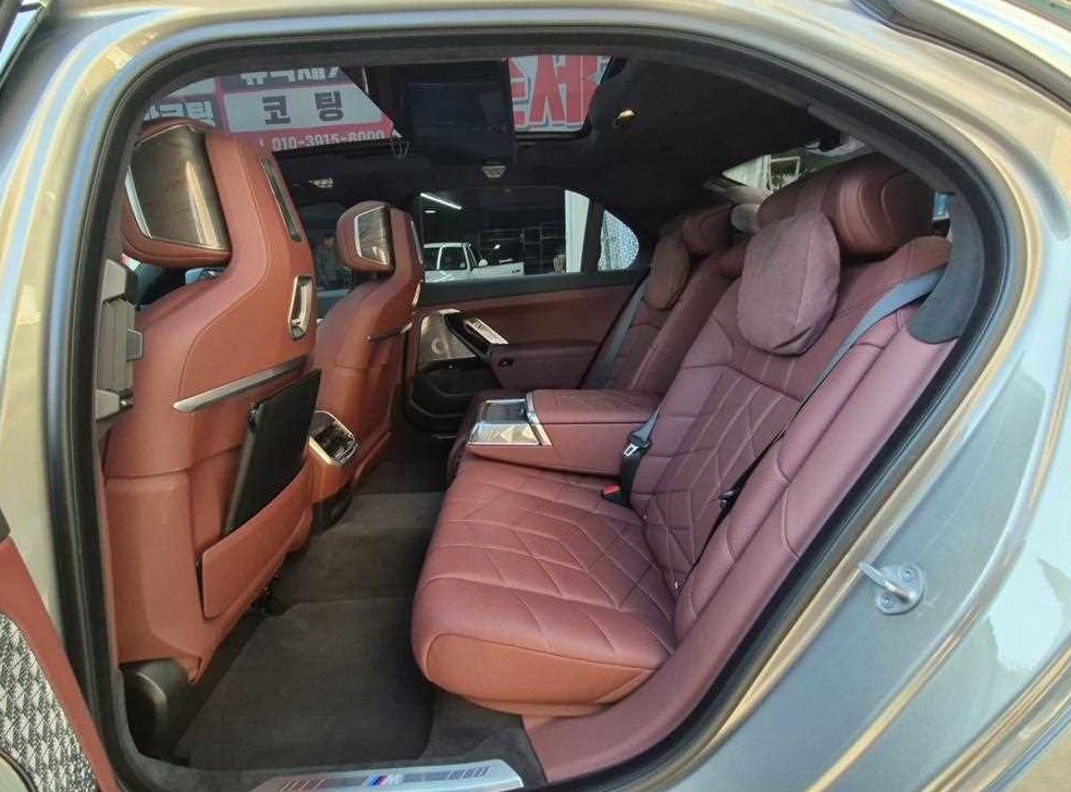 BMW i7 xDrive 60 M 스포츠 이그제큐티브 팩 사진 15