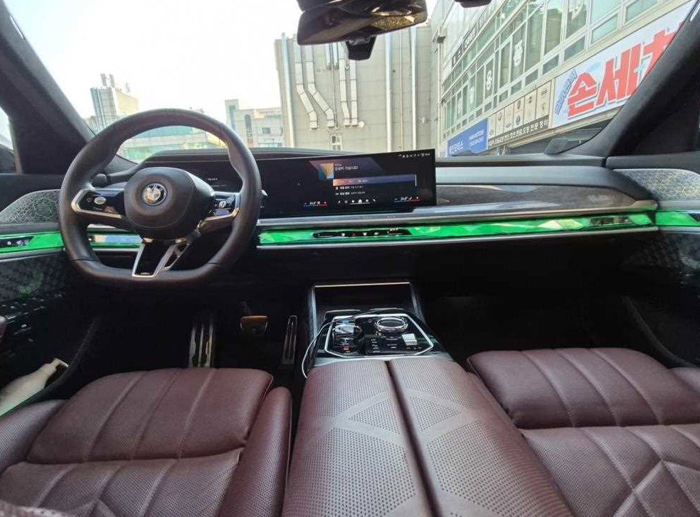 BMW i7 xDrive 60 M 스포츠 이그제큐티브 팩 사진 18