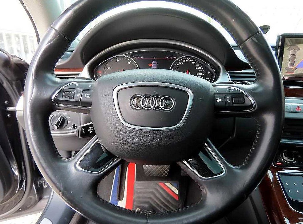 아우디 A8 3.0 TDI 콰트로 사진 8