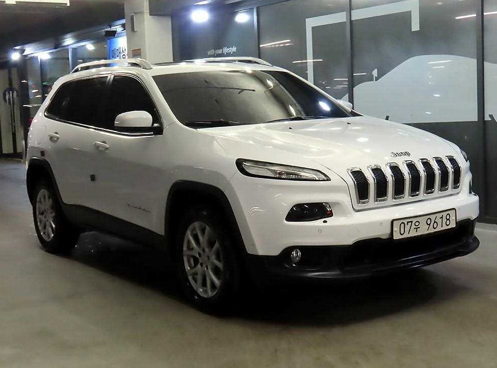 지프 체로키 2.4 론지튜드 AWD