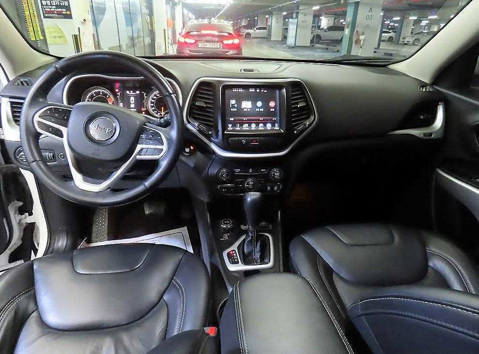 지프 체로키 2.4 론지튜드 AWD 사진 10