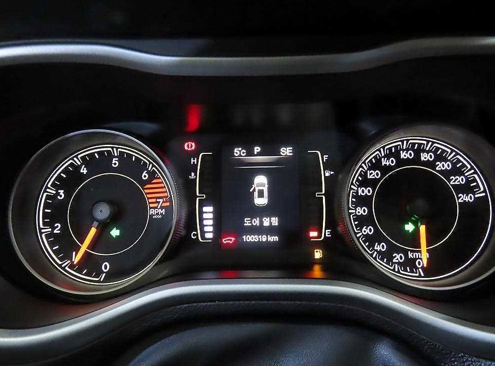 지프 체로키 2.4 론지튜드 AWD 사진 9