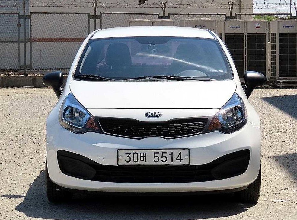 기아 프라이드 4DR 1.4MPI 스마트