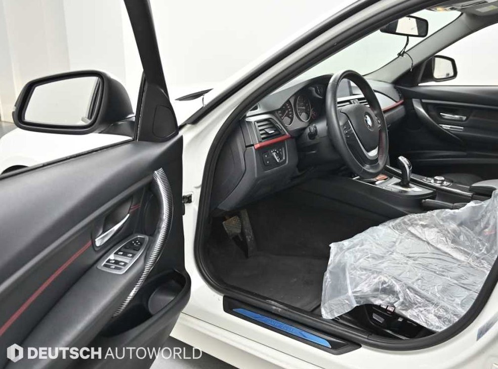 BMW 3시리즈 320i 사진 11
