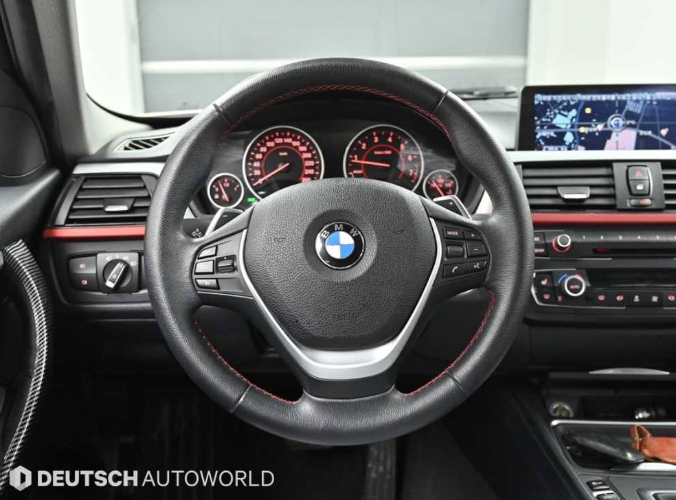 BMW 3시리즈 320i 사진 13