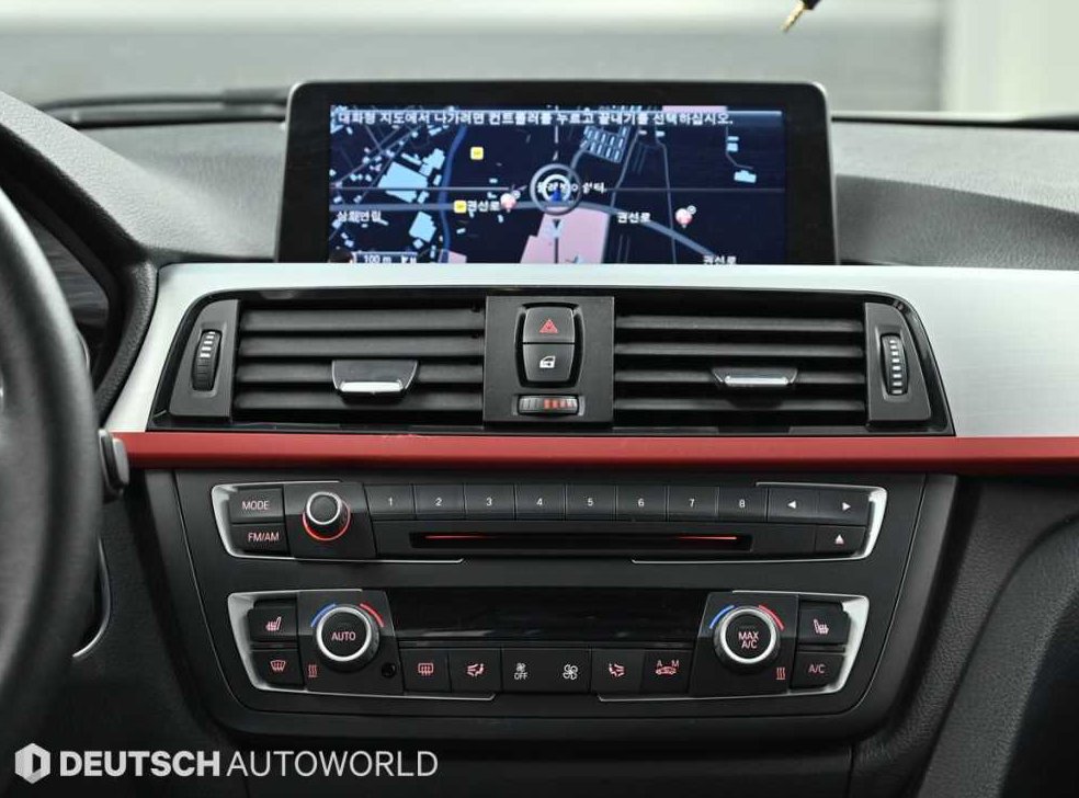 BMW 3시리즈 320i 사진 14