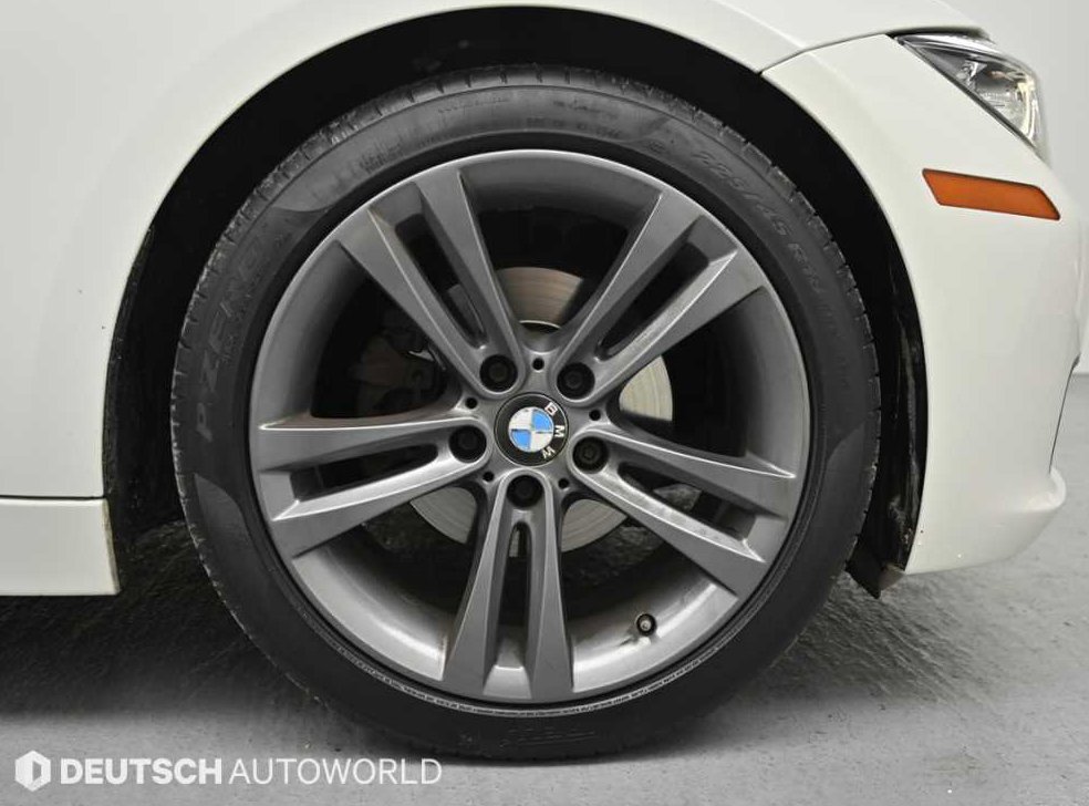 BMW 3시리즈 320i 사진 5