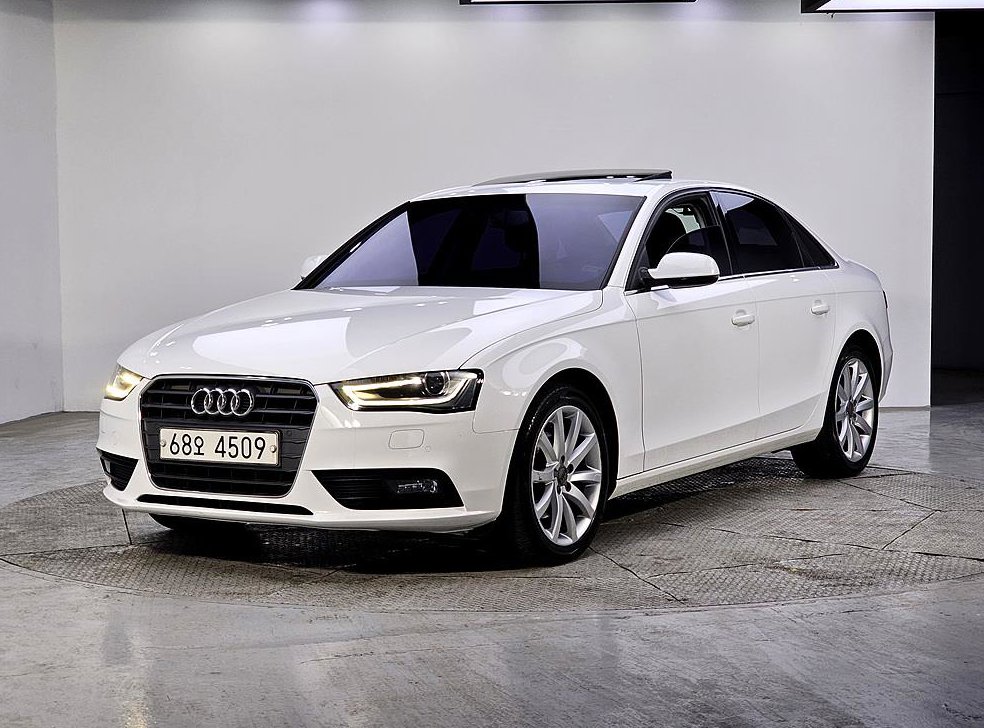 아우디 A4 30 TDI