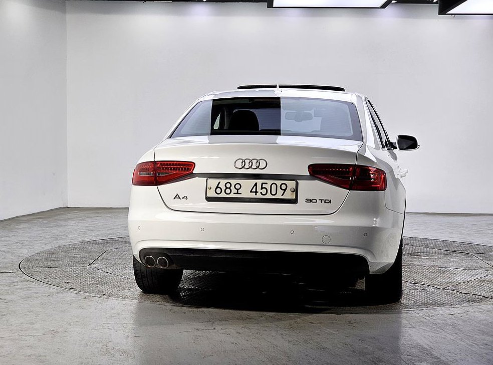 아우디 A4 30 TDI 사진 3