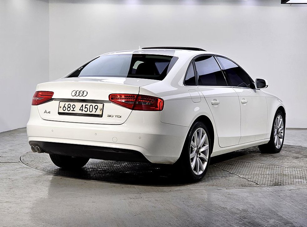 아우디 A4 30 TDI 사진 4