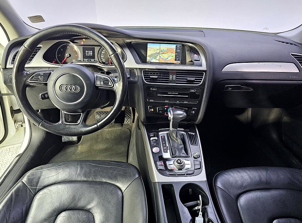 아우디 A4 30 TDI 사진 5