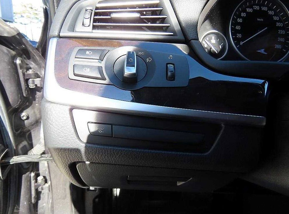 BMW 5시리즈 528i 사진 12