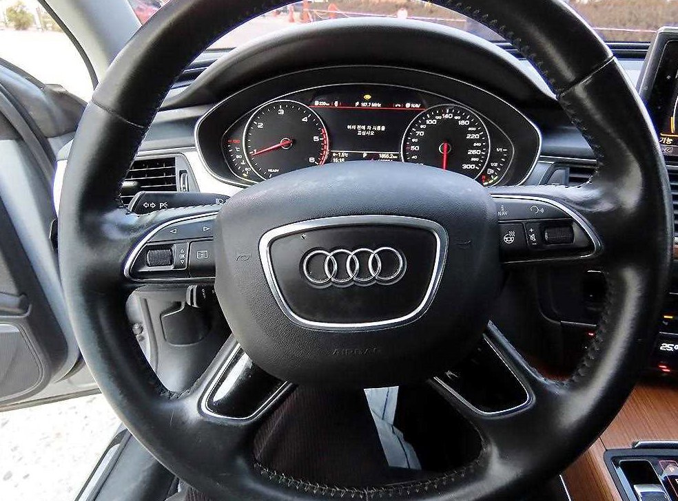 아우디 A6 40 TDI 콰트로 사진 8