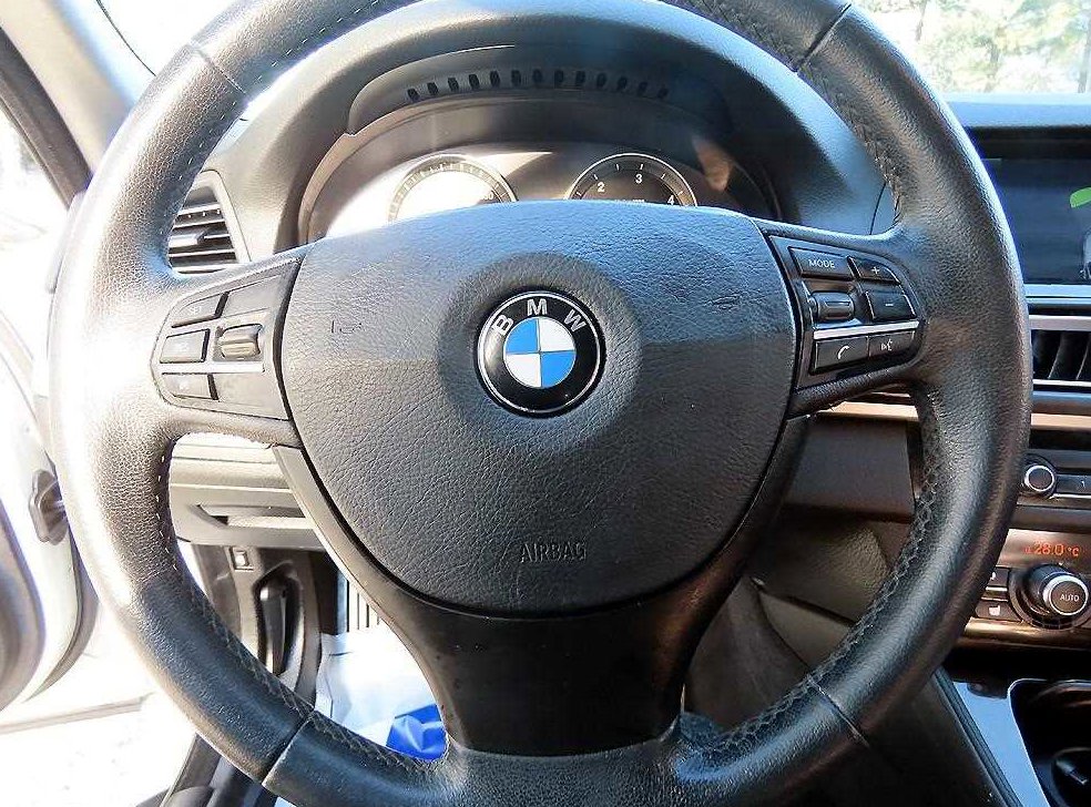 BMW 5시리즈 520d 사진 8